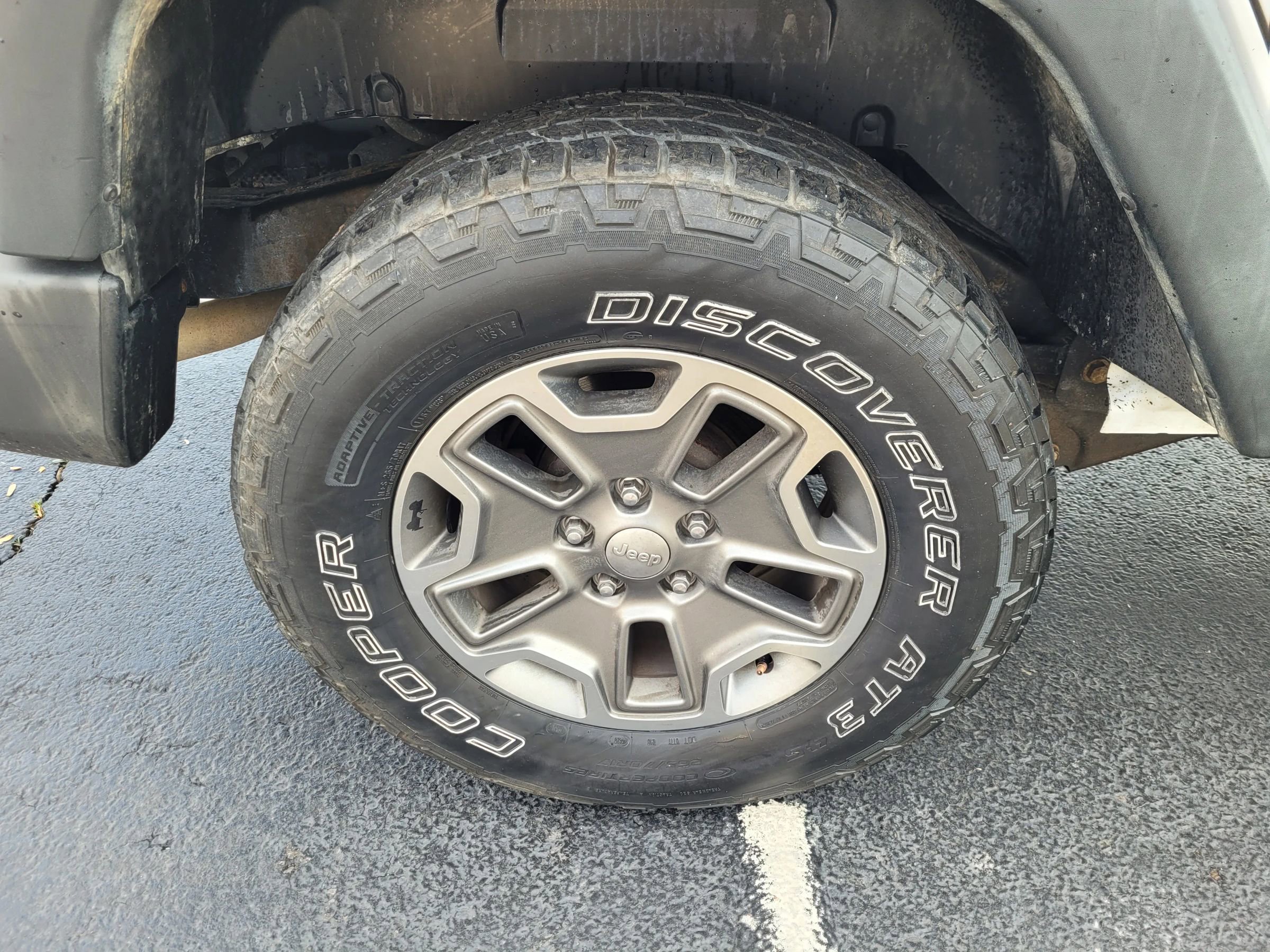 Used 2013 Jeep Wrangler Unlimited Sport image 10