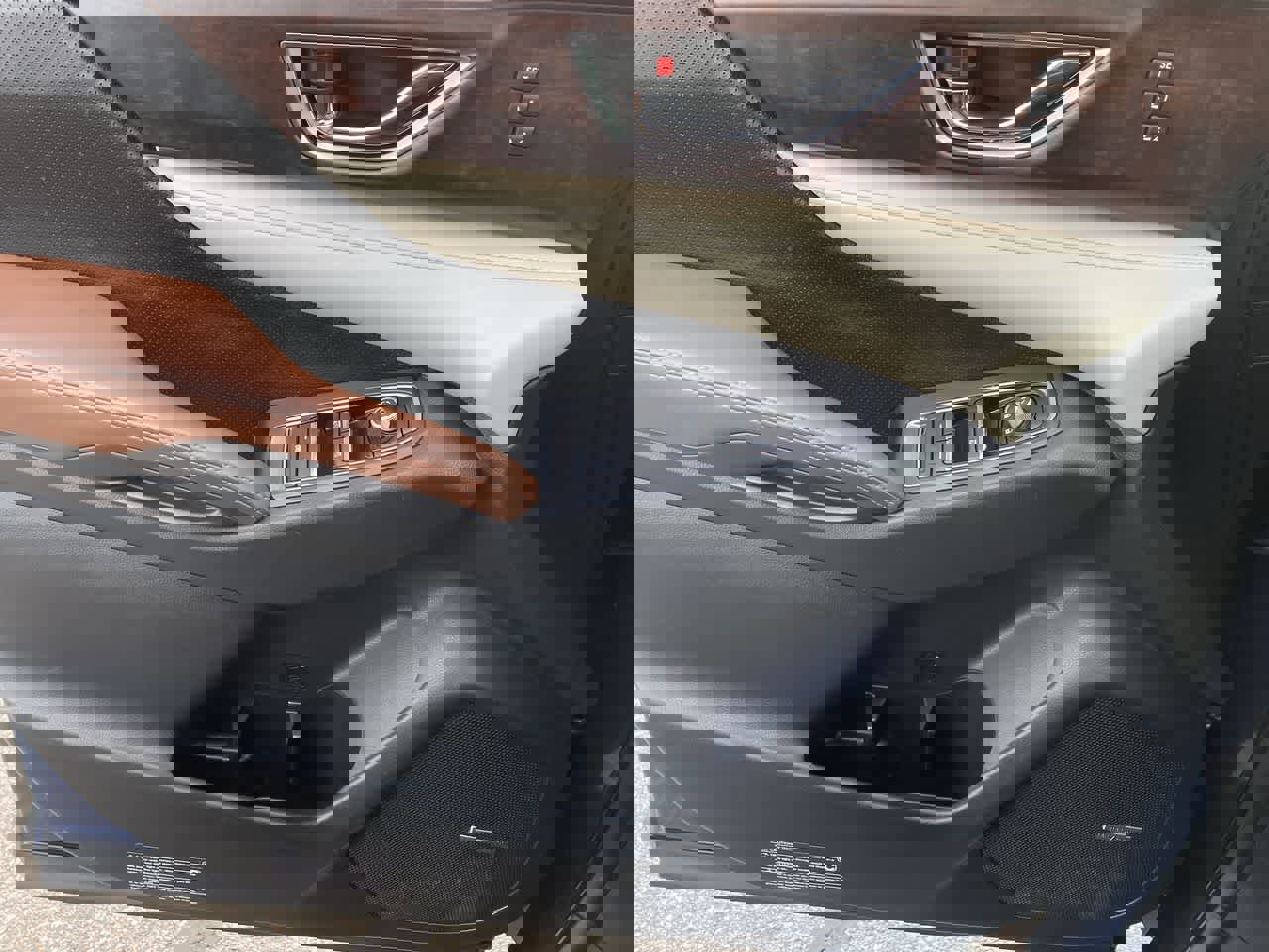 Used 2019 Subaru Ascent Touring w/ Popular Package #3 image 36