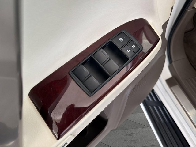 Used 2019 Lexus GX 460 Premium w/ Premium Package AWD/4WD image 11