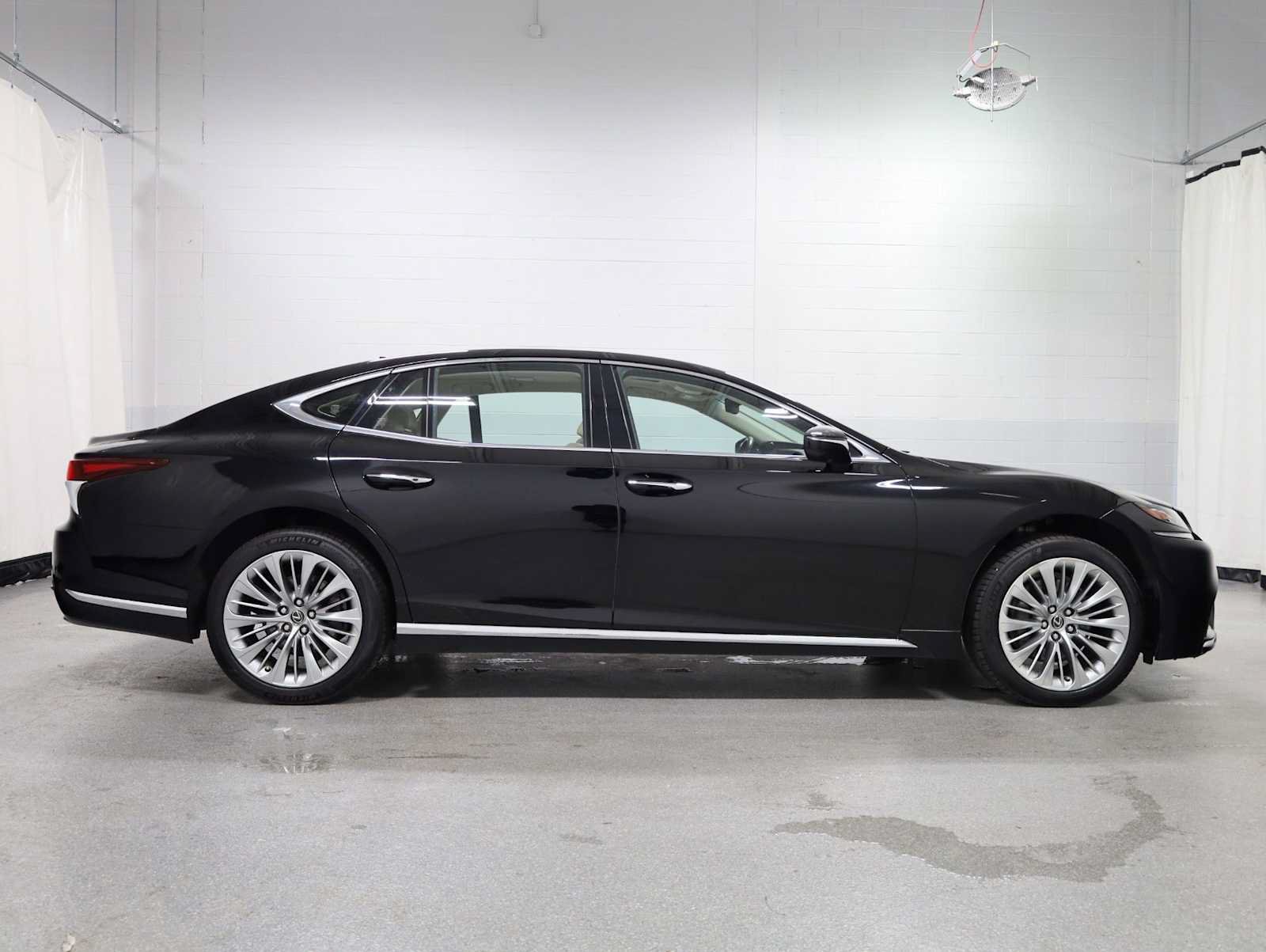 Used 2018 Lexus LS 500 w/ Interior Upgrade Package RWD image 10