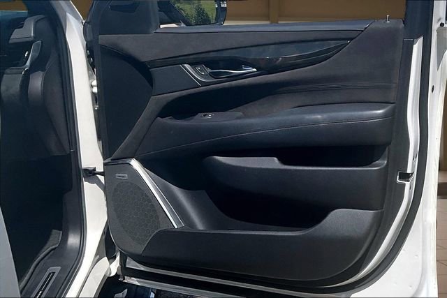 Used 2018 Cadillac Escalade Platinum AWD/4WD image 24