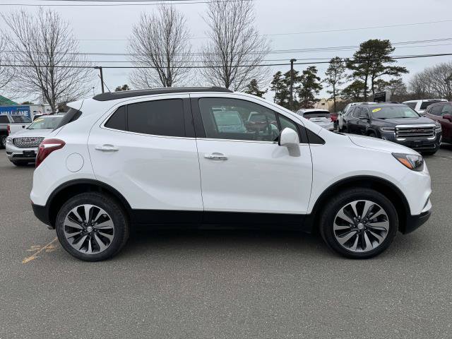 Used 2022 Buick Encore Preferred AWD/4WD image 3