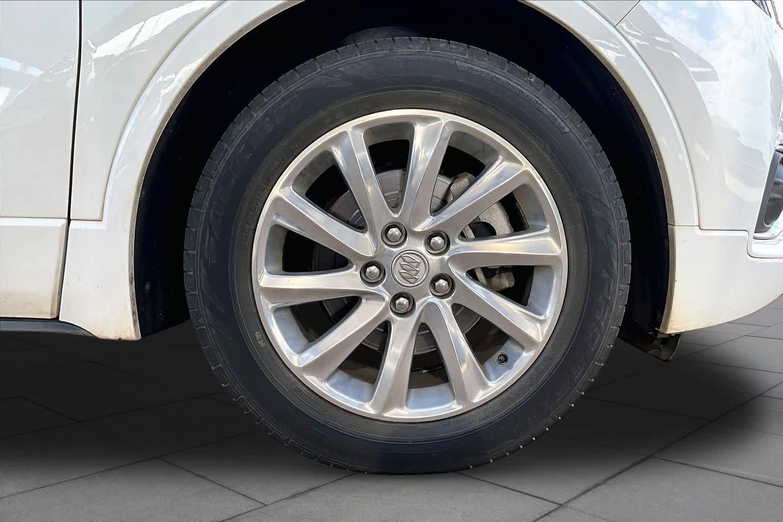 Used 2019 Buick Envision Essence FWD image 9