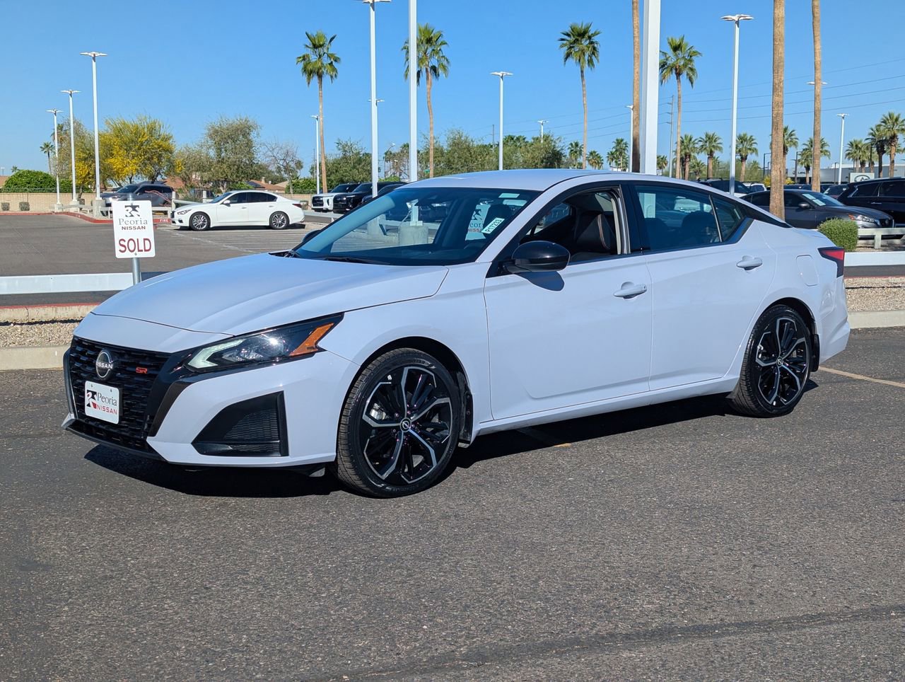 Certified 2025 Nissan Altima 2.5 SR image 3