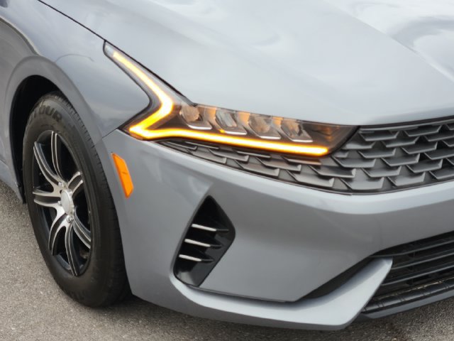 Used 2021 Kia K5 LXS FWD image 9