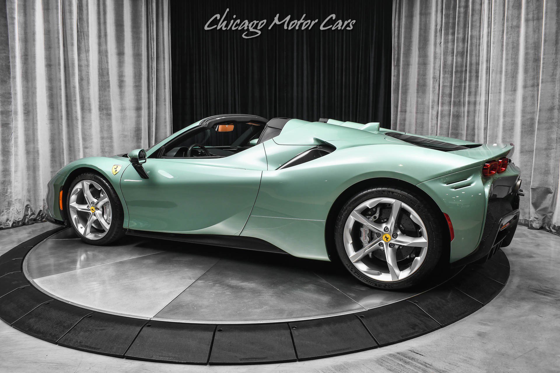 Used 2025 Ferrari SF90 Spider image 3