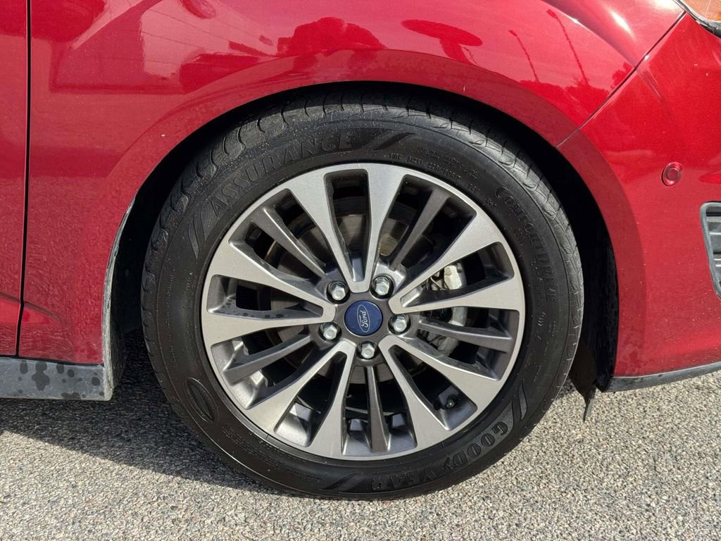 Used 2017 Ford C-MAX Titanium w/ Equipment Group 301A image 25