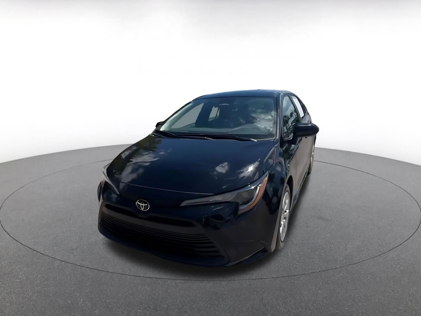 Used 2025 Toyota Corolla LE FWD image 7
