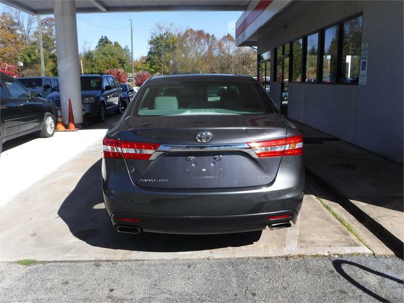 Used 2013 Toyota Avalon image 12