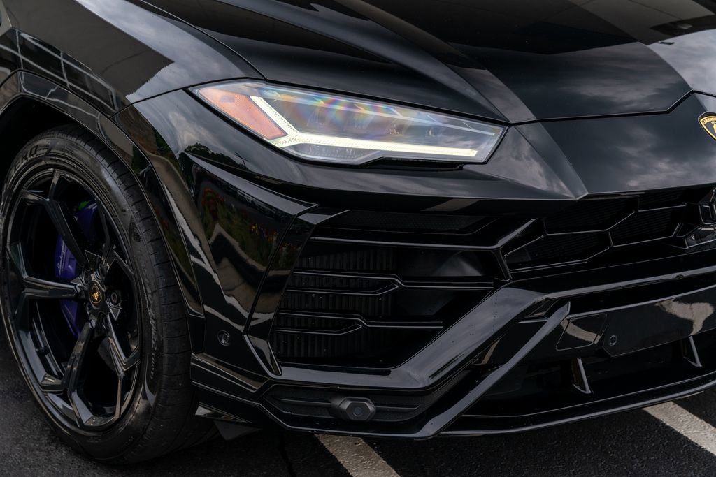 Used 2020 Lamborghini Urus AWD/4WD image 9