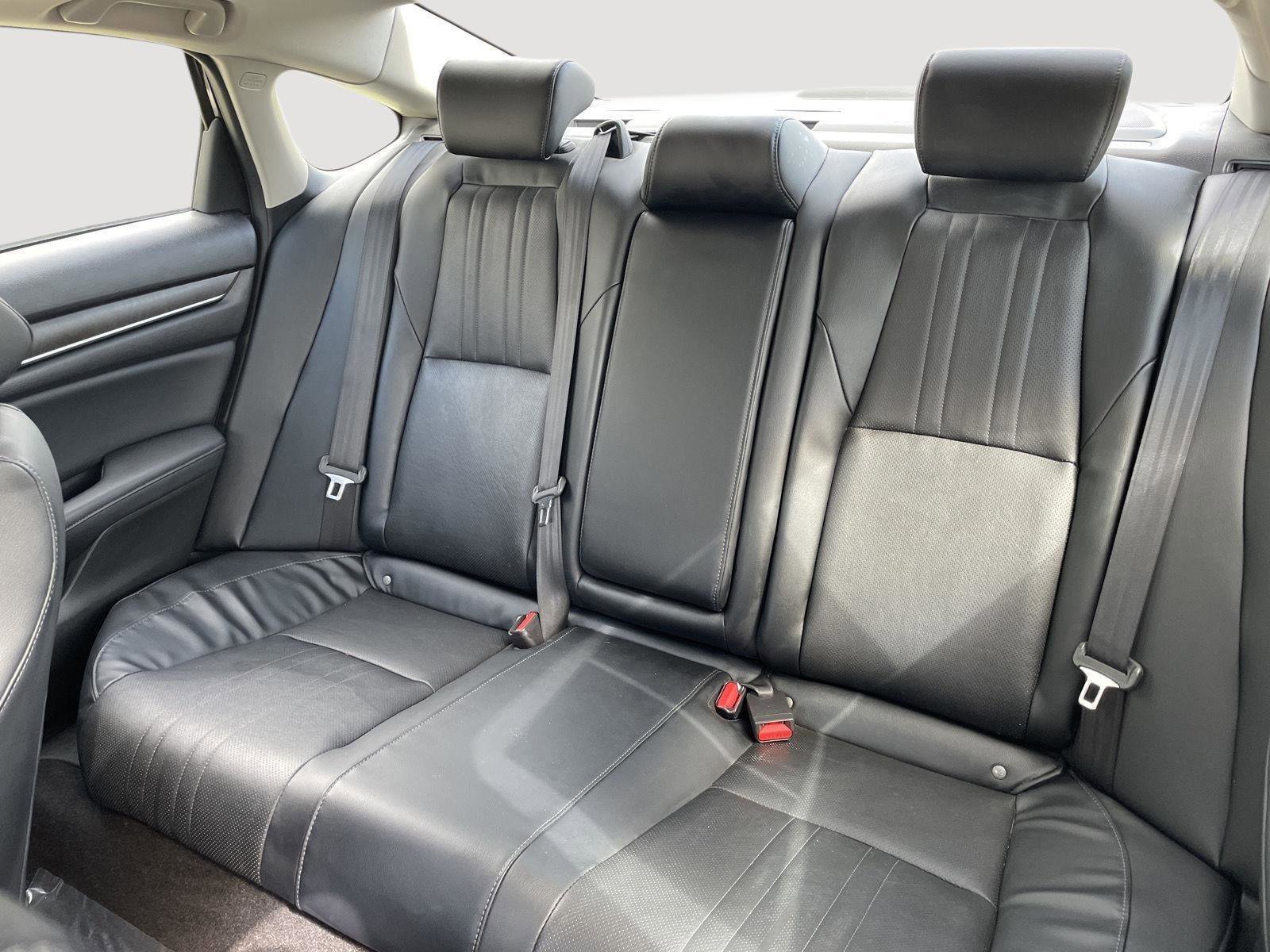 Used 2018 Honda Accord EX-L image 22
