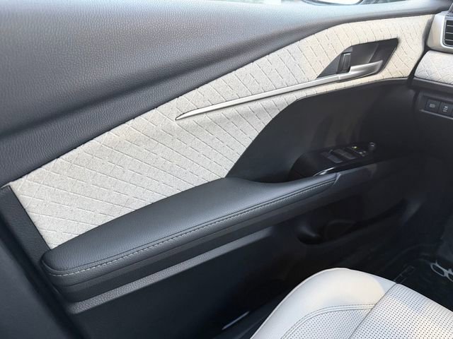 Certified 2025 Toyota Camry XLE AWD/4WD image 30