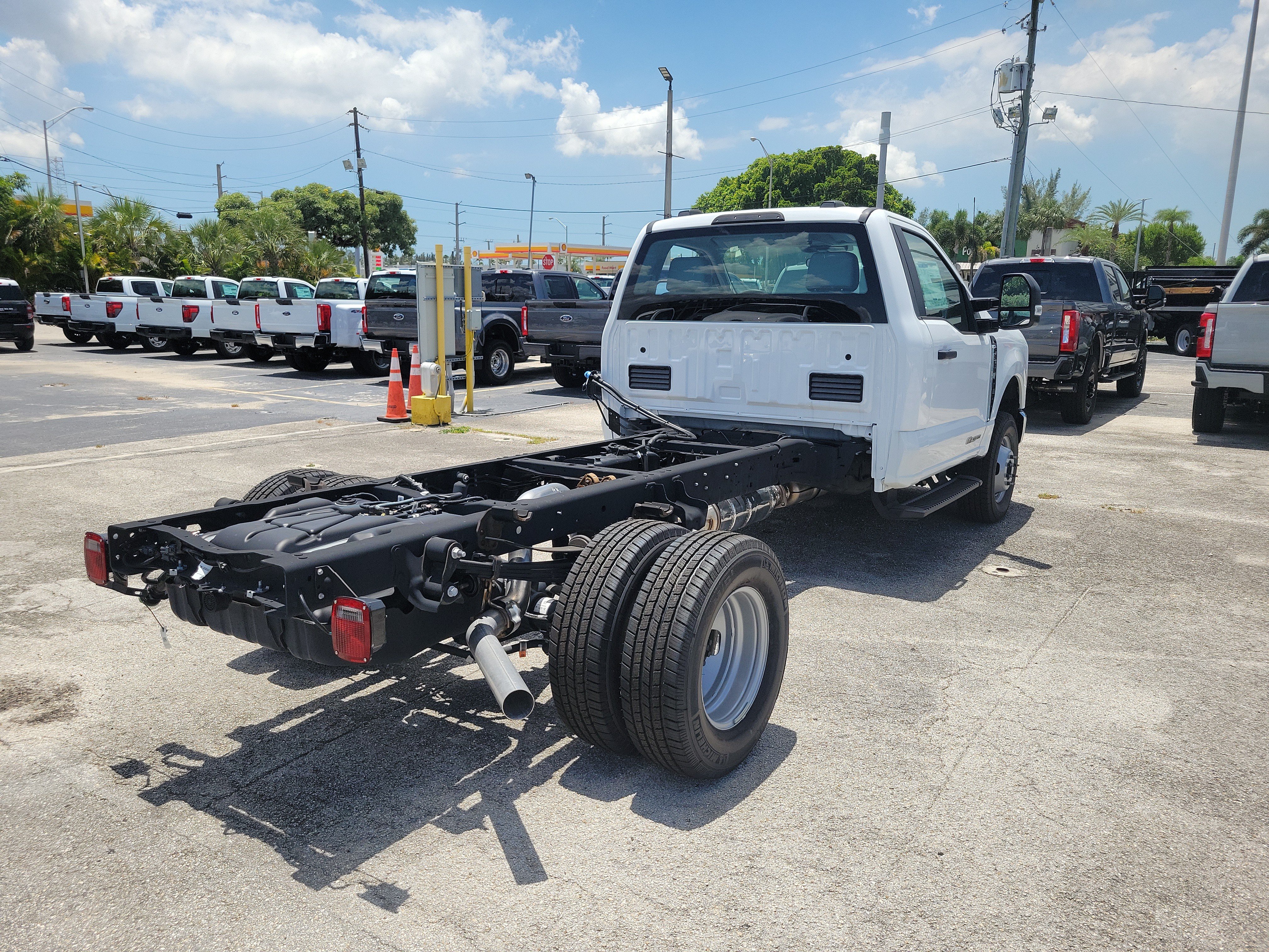 Used 2024 Ford F350 XL w/ XL Chrome Package AWD/4WD image 6