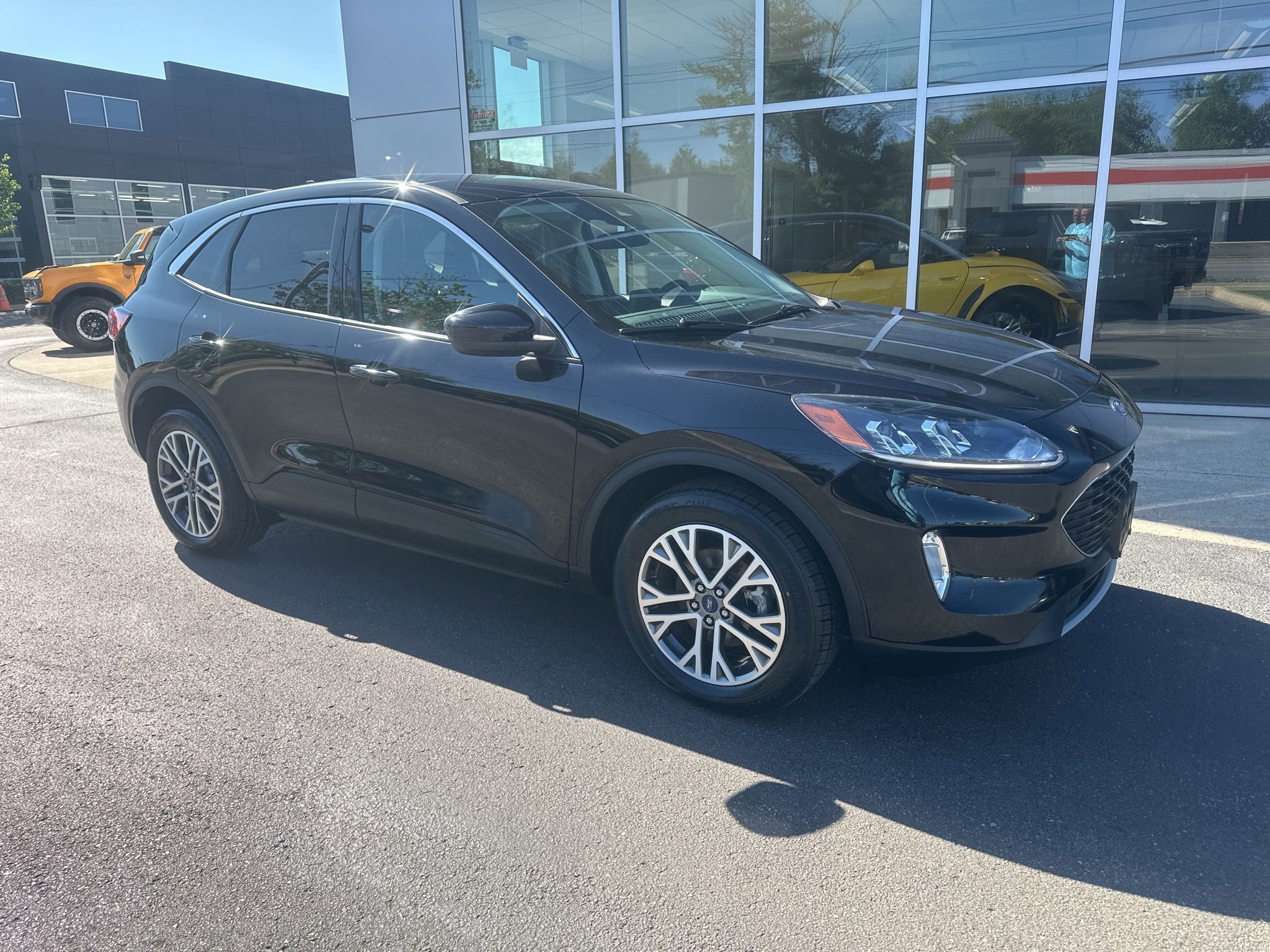Used 2022 Ford Escape SEL AWD/4WD image 1