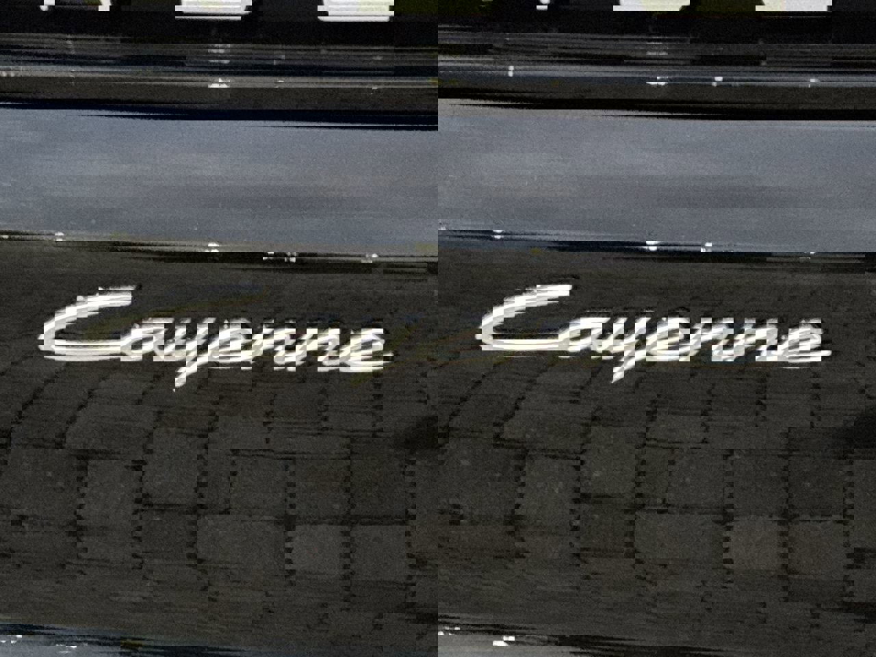 Used 2025 Porsche Cayenne E-Hybrid Coupe image 10