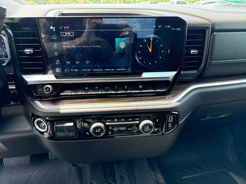 Certified 2022 Chevrolet Silverado 1500 LT w/ Protection Package AWD/4WD image 17
