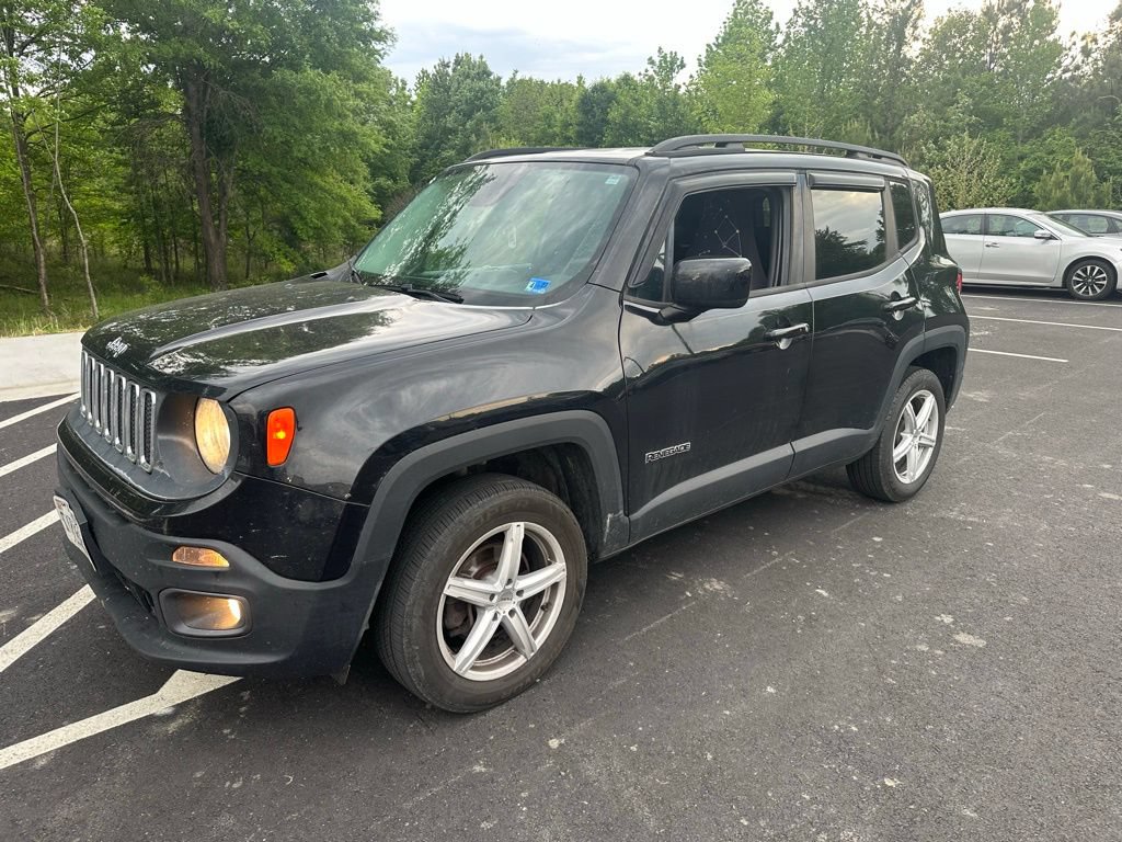 Used 2017 Jeep Renegade Latitude w/ Cold Weather Group AWD/4WD image 1