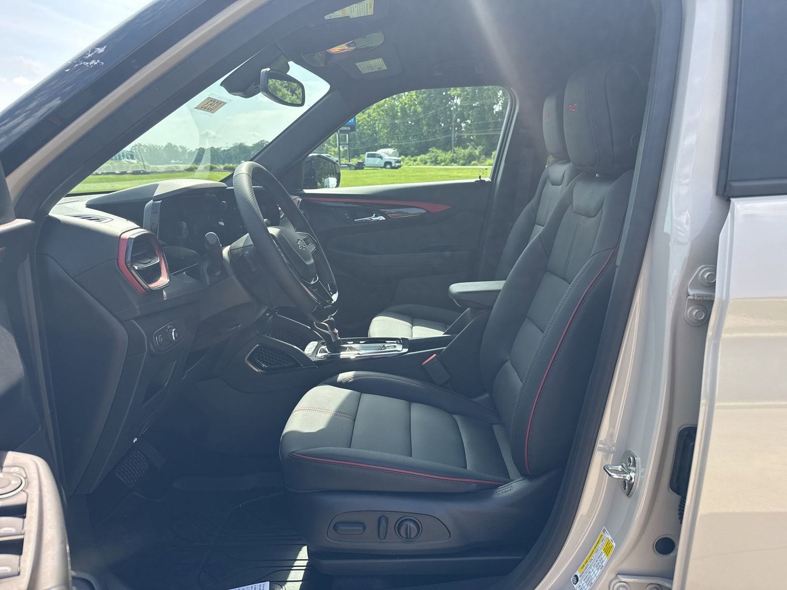 New 2026 Chevrolet TrailBlazer RS w/ Convenience Package AWD/4WD image 18
