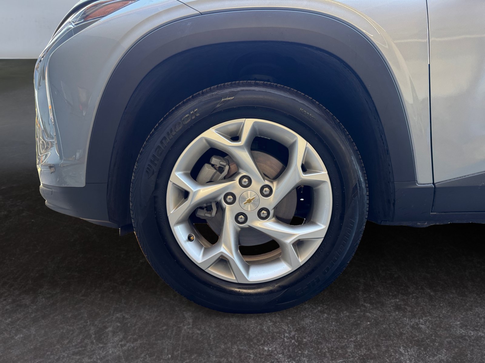 Used 2025 Chevrolet Trax LS w/ LS Convenience Package FWD image 14