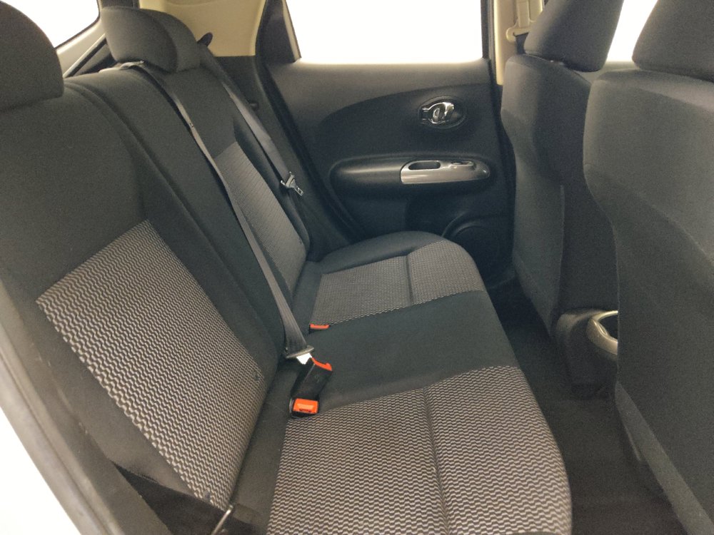 Used 2016 Nissan Juke S FWD image 19