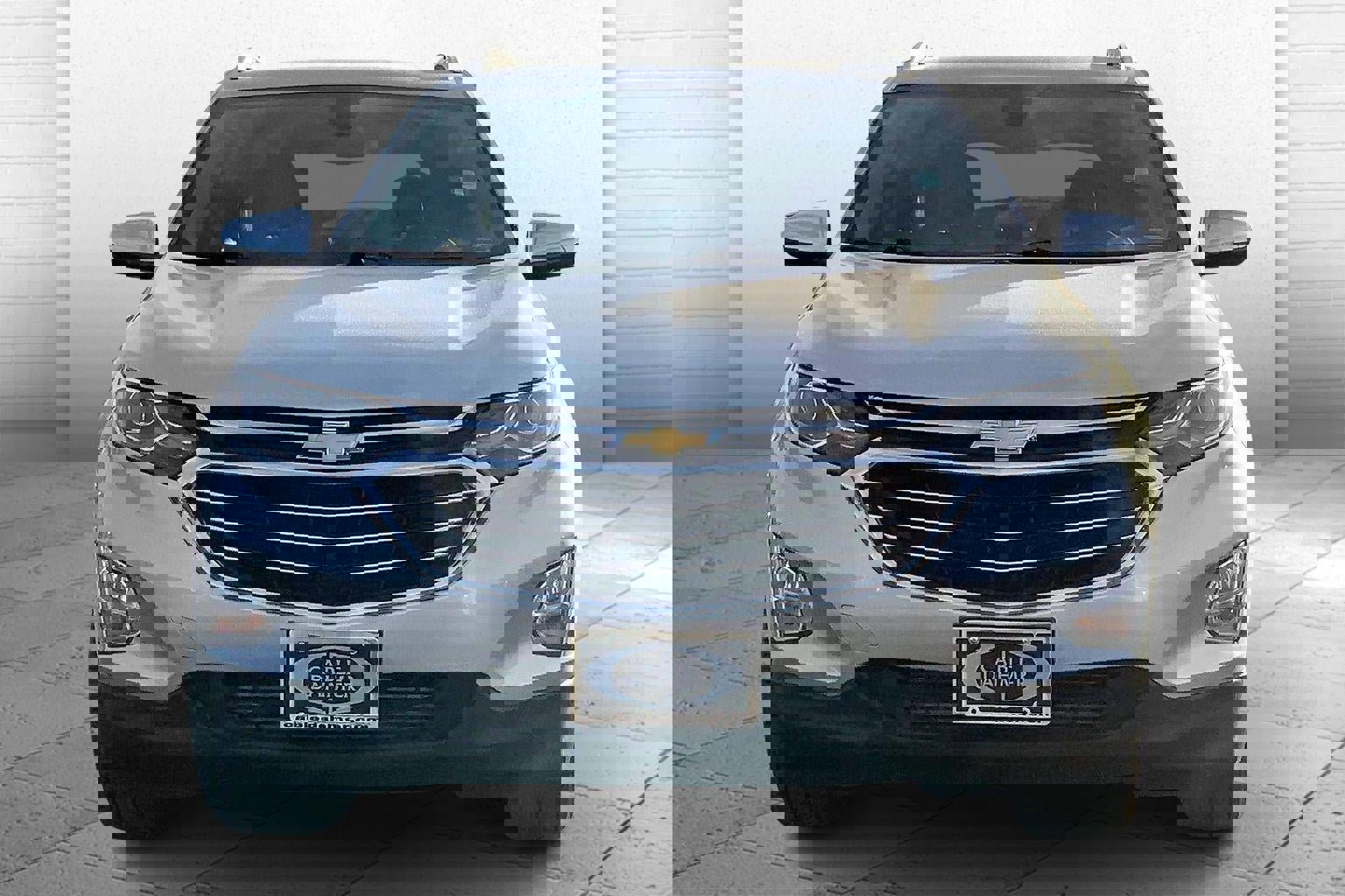 Used 2018 Chevrolet Equinox Premier image 2