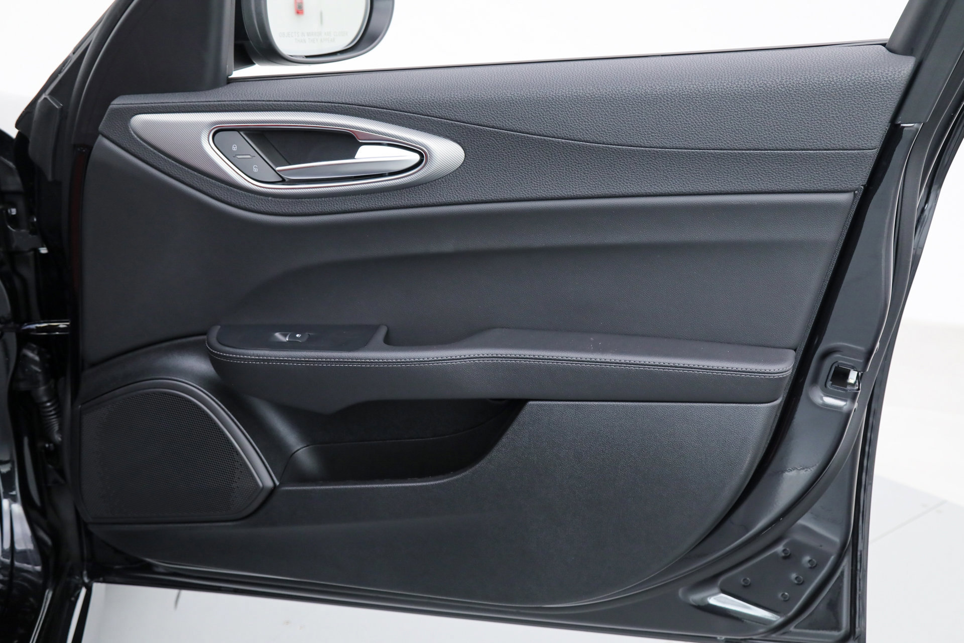 New 2025 Alfa Romeo Giulia w/ Driving Assist Package image 12