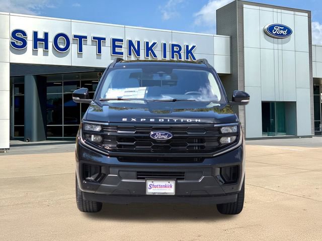 New 2025 Ford Expedition Active image 2