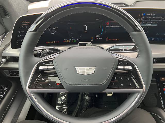 Used 2026 Cadillac Vistiq Platinum w/ LPO, Floor Liner Package AWD/4WD image 13