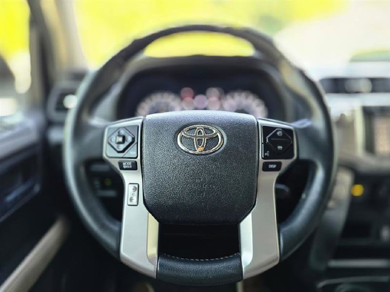 Used 2016 Toyota 4Runner SR5 AWD/4WD image 34