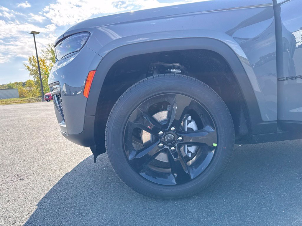 New 2027 Jeep Grand Cherokee Limited AWD/4WD image 39