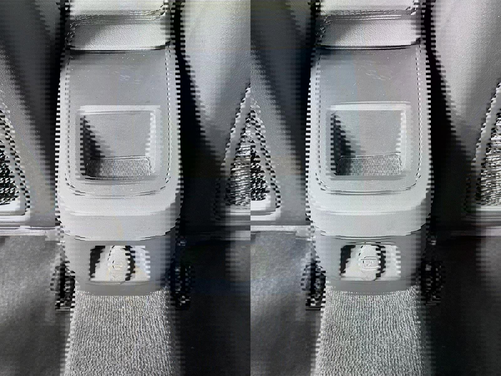 Used 2025 Volvo S60 B5 Plus image 28