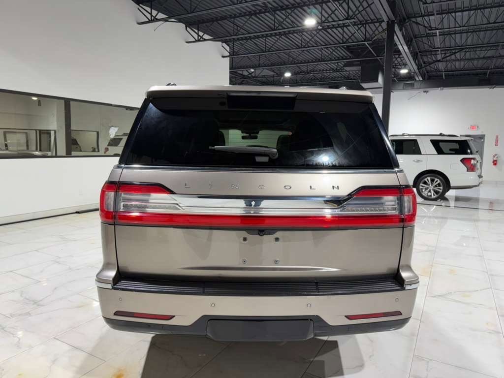 Used 2019 Lincoln Navigator L Reserve w/ Cargo Package image 7