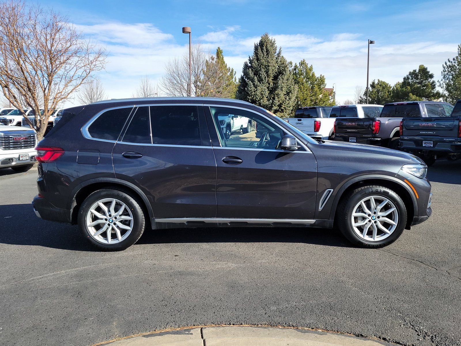Used 2019 BMW X5 xDrive40i w/ Premium Package 2 image 2
