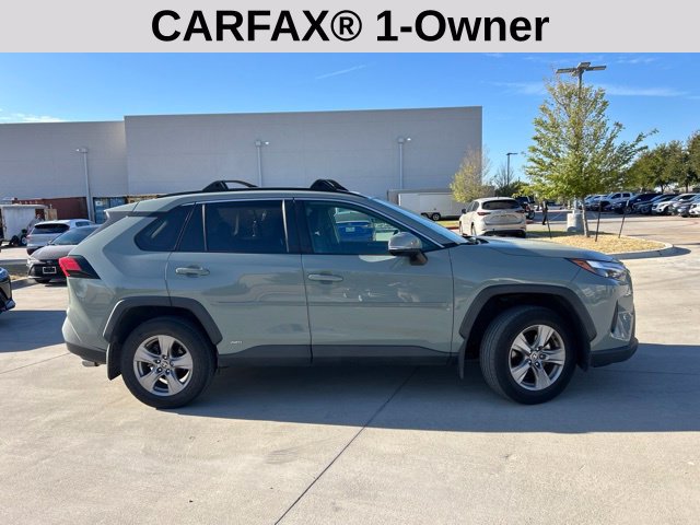 Used 2022 Toyota RAV4 XLE w/ Convenience Package AWD/4WD image 2