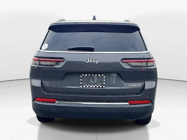 Used 2025 Jeep Grand Cherokee L Laredo w/ Luxury Tech Group I RWD image 4