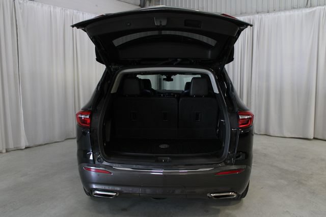 Used 2019 Buick Enclave Avenir w/ Avenir Technology Package AWD/4WD image 35