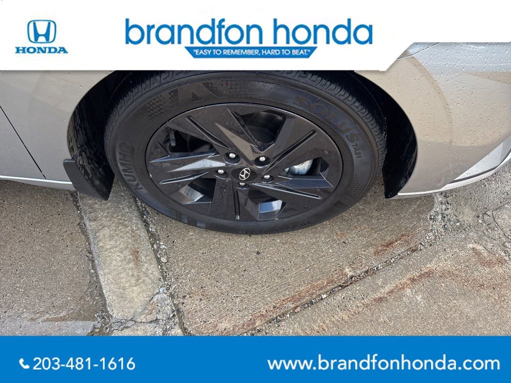 Used 2023 Hyundai Elantra SEL image 33