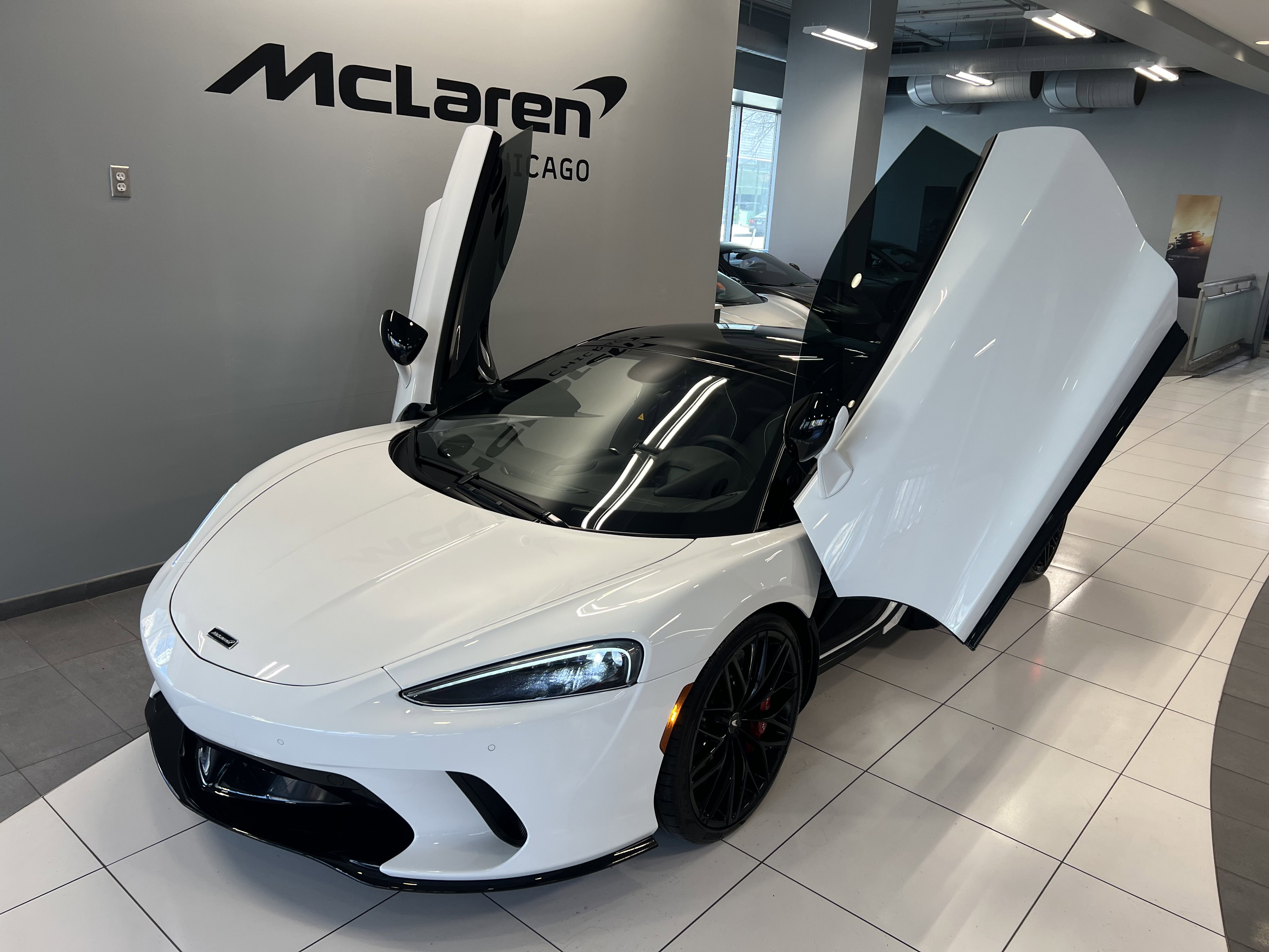 Used 2023 McLaren GT image 19