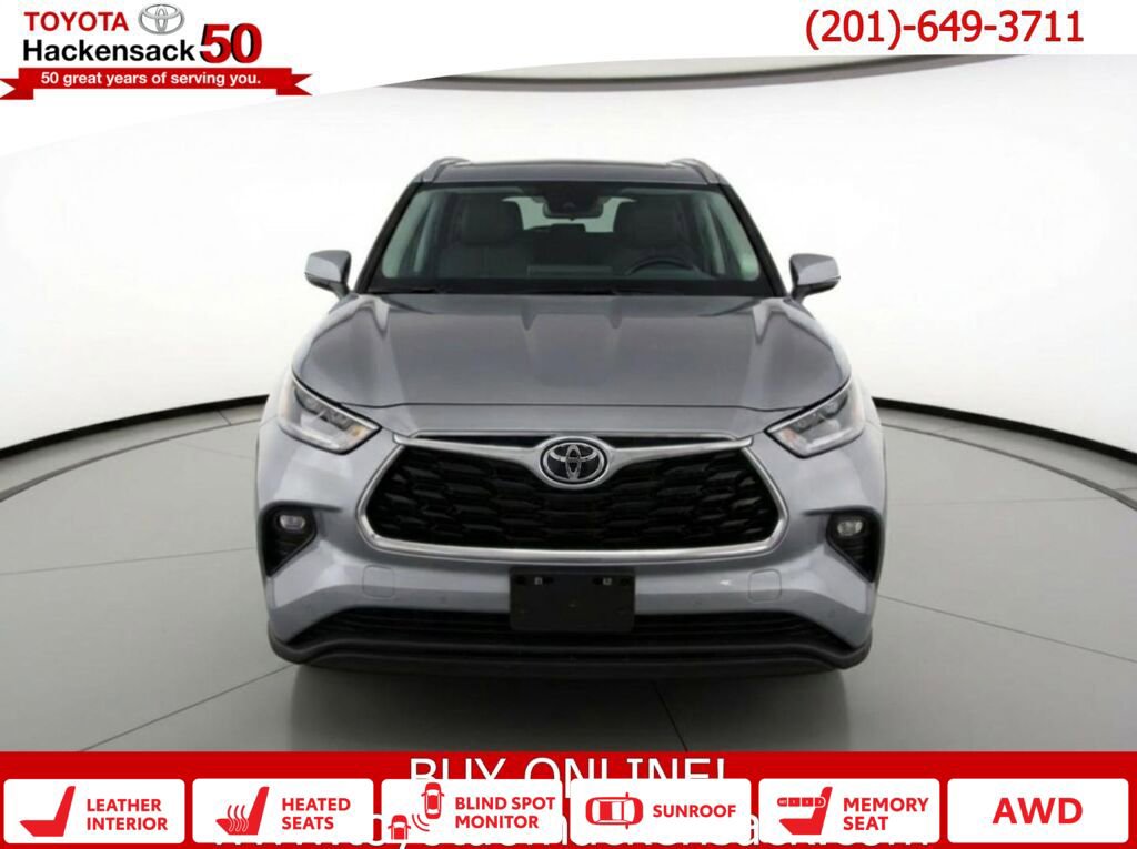 Used 2023 Toyota Highlander Limited image 1