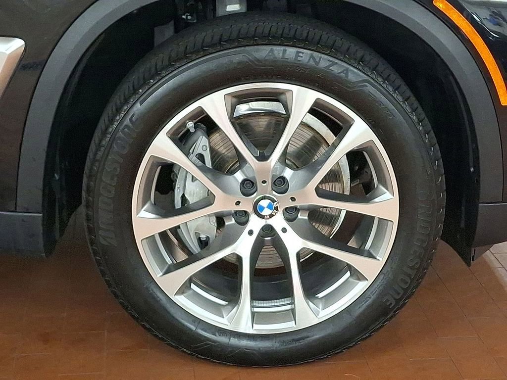 Used 2025 BMW X5 xDrive40i w/ Premium Package image 26