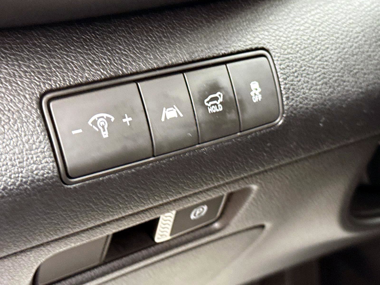 Used 2023 Hyundai Santa Fe SEL w/ Cargo Package image 15