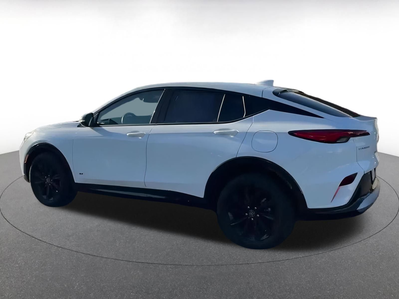 Used 2025 Buick Envista Sport Touring image 9