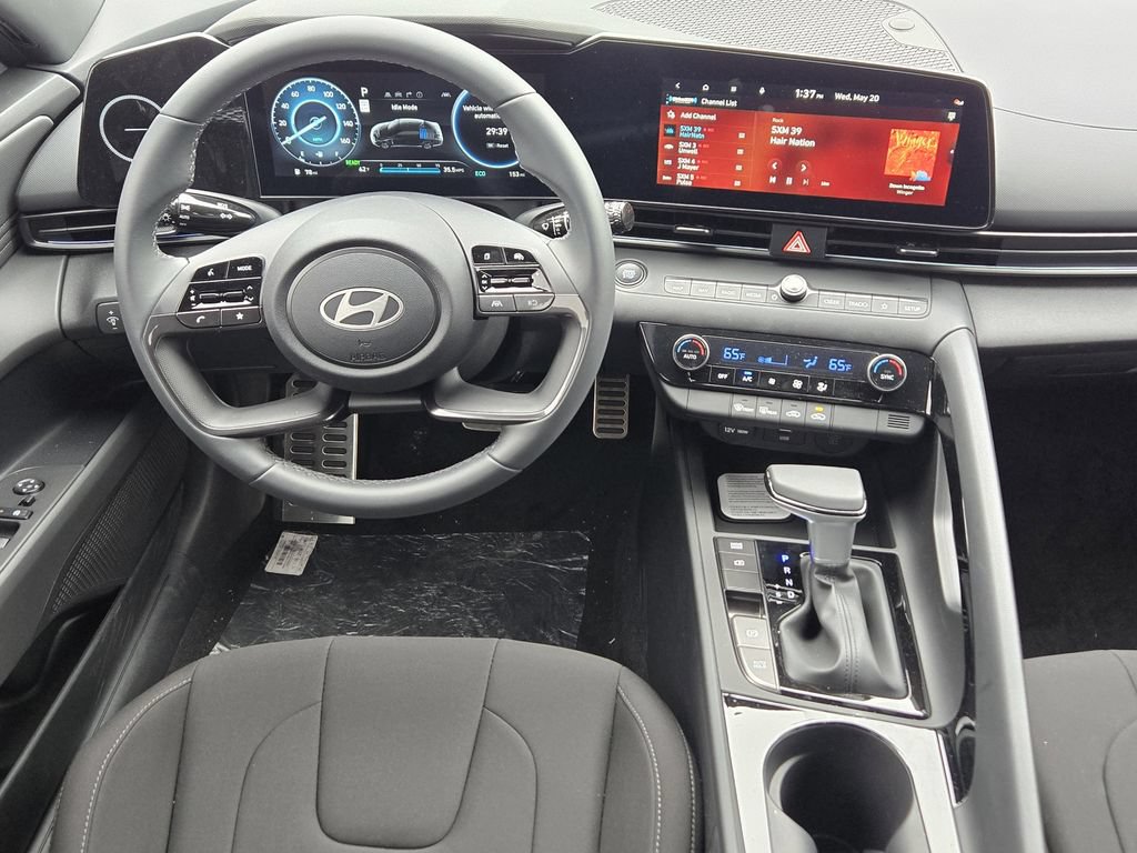 New 2026 Hyundai Elantra SEL FWD image 27