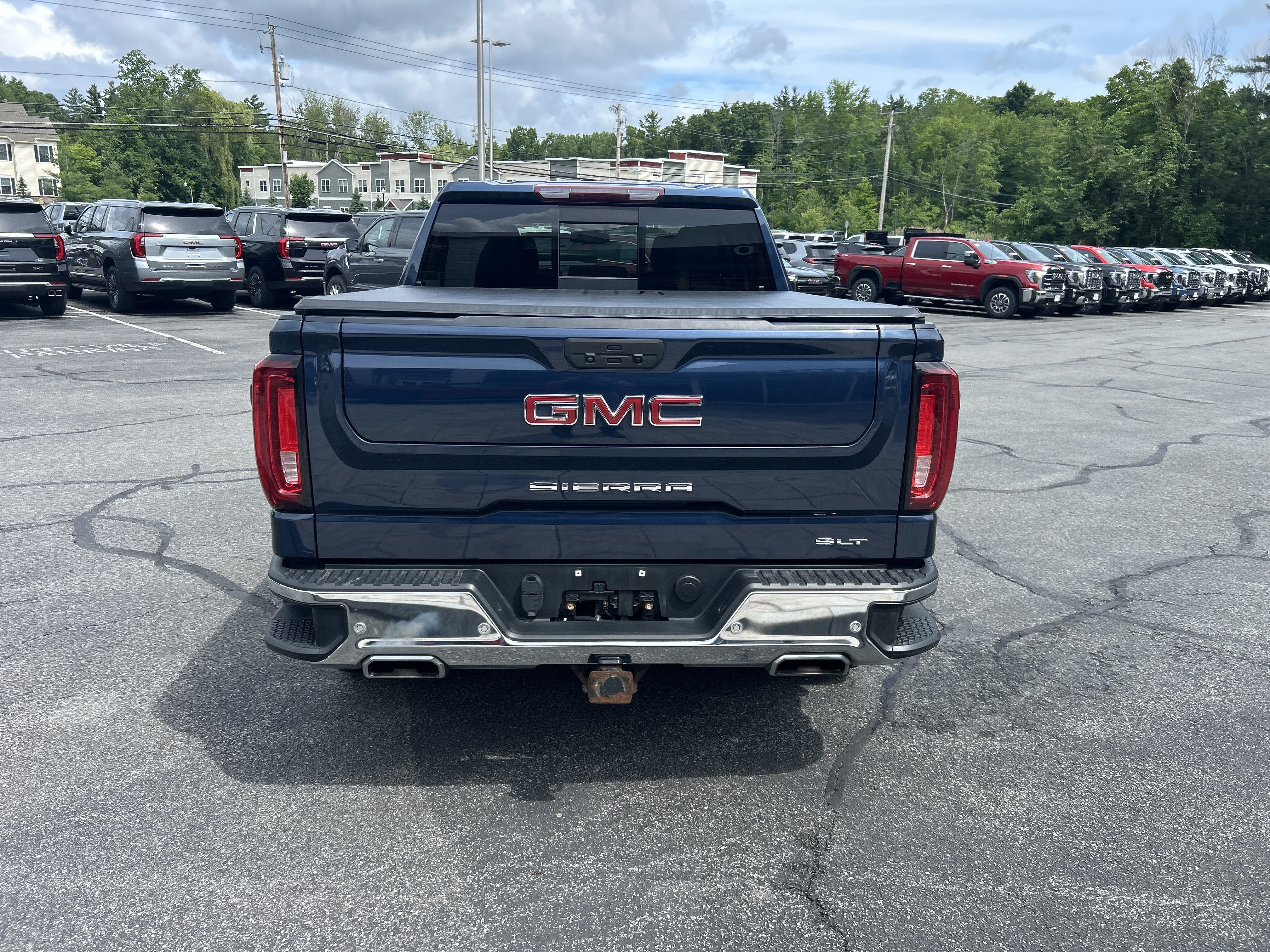 Used 2021 GMC Sierra 1500 SLT w/ SLT Convenience Package AWD/4WD image 10