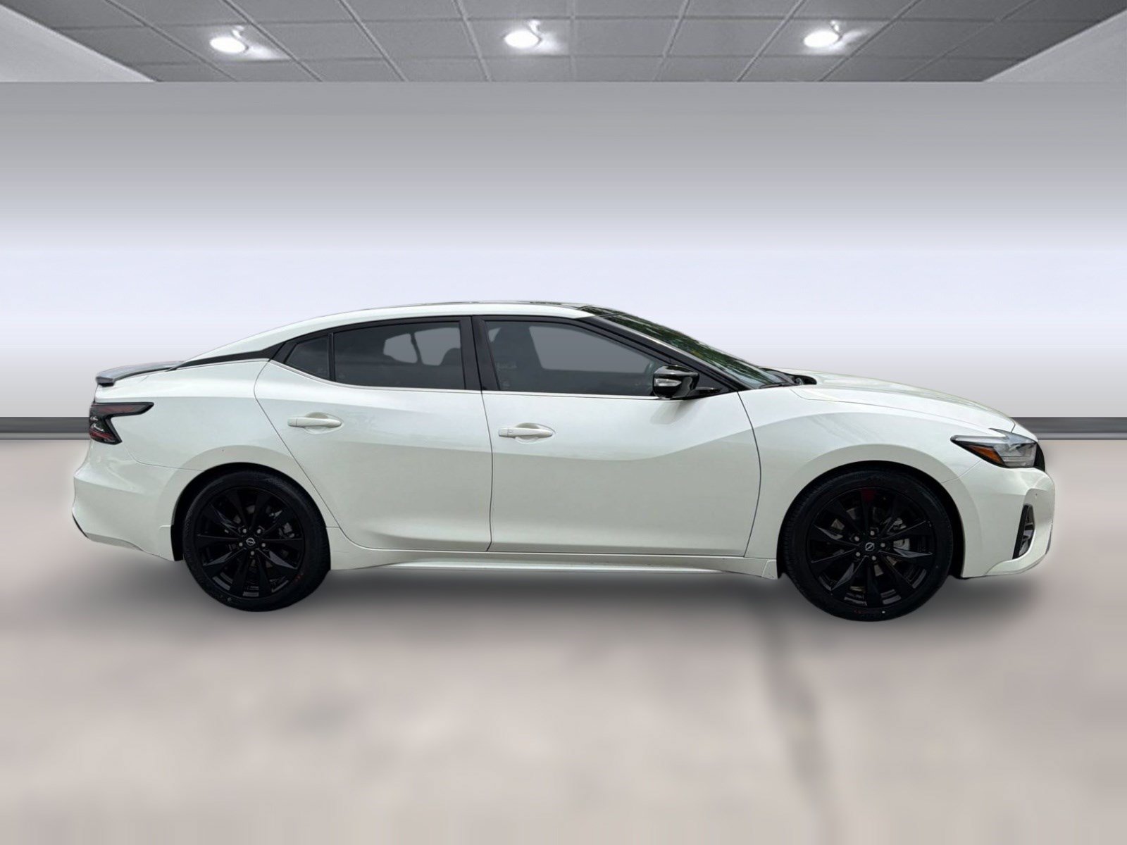 Used 2023 Nissan Maxima SR w/ Sport Mat Group FWD image 8