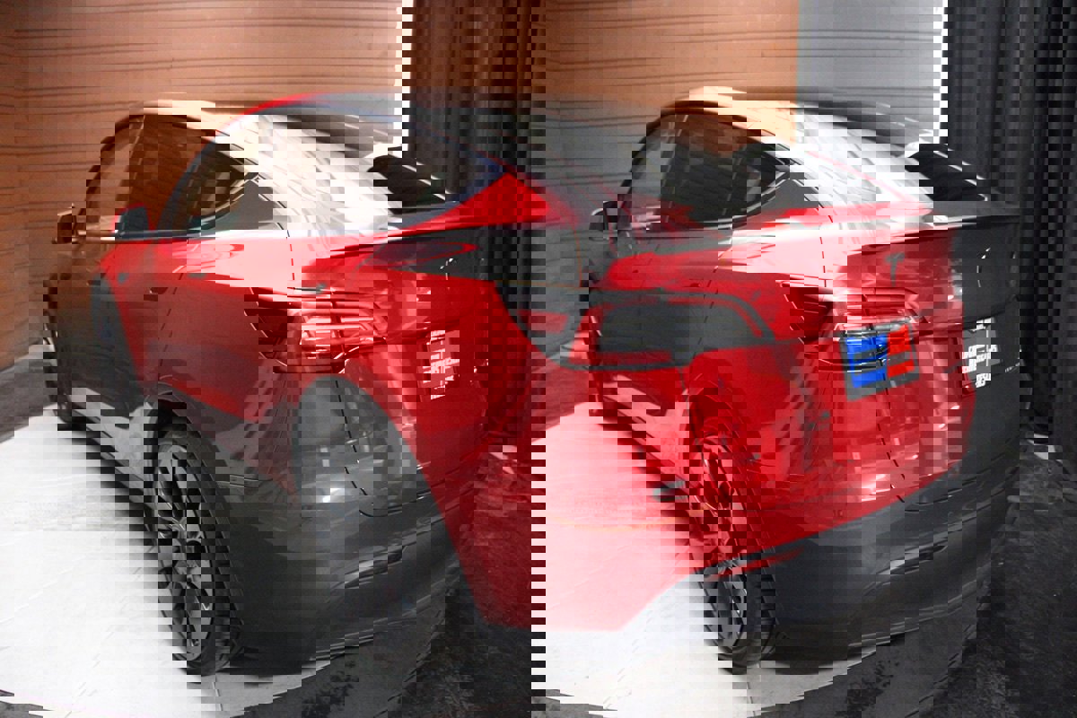 Used 2022 Tesla Model Y Performance image 31