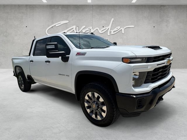 Used 2024 Chevrolet Silverado 2500 Custom w/ Custom Value Package AWD/4WD image 2