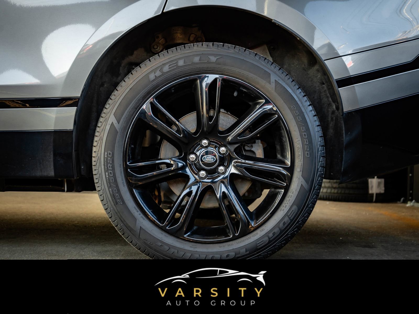 Used 2022 Land Rover Range Rover Velar R-Dynamic S image 28