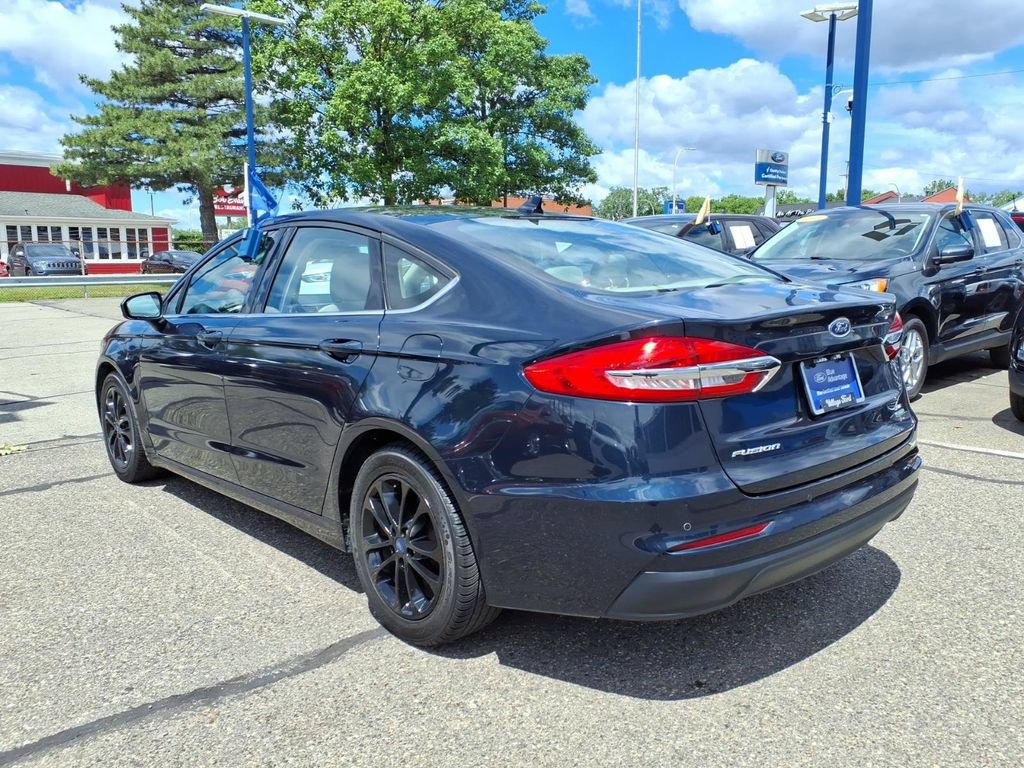 Certified 2020 Ford Fusion SE FWD image 9