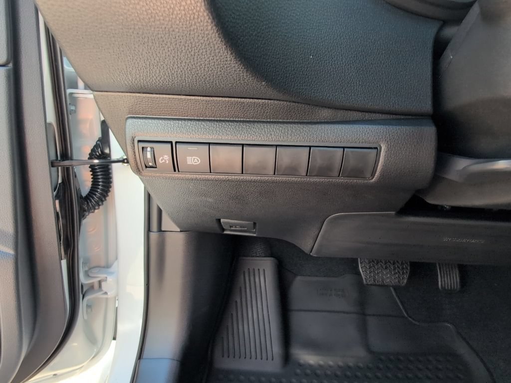 Certified 2026 Toyota Corolla SE FWD image 19
